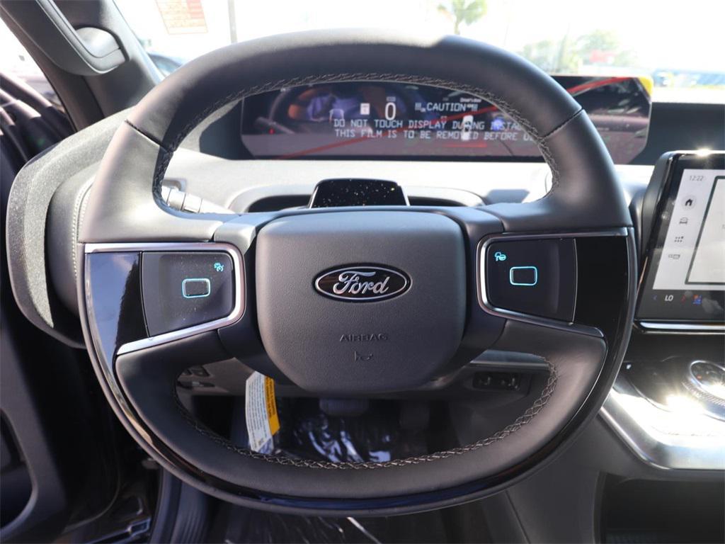 new 2025 Ford Expedition car, priced at $77,898