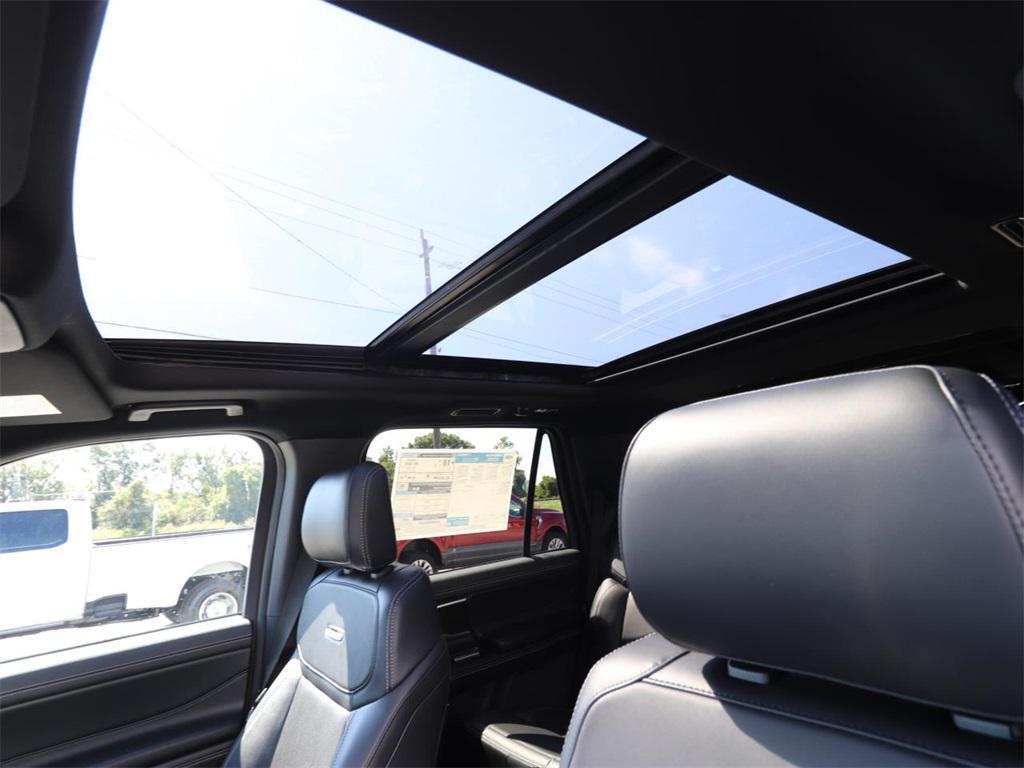 new 2025 Ford Expedition car, priced at $77,898