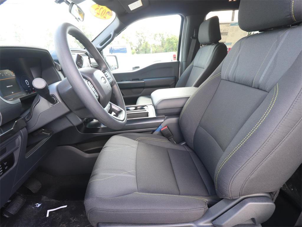 new 2025 Ford F-150 car, priced at $41,384