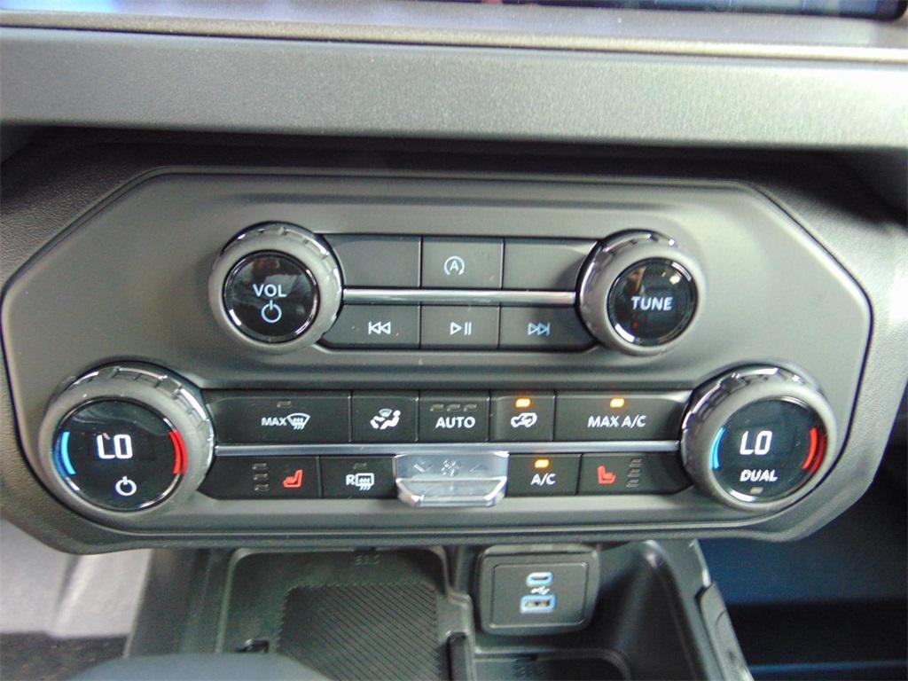 new 2025 Ford Bronco car, priced at $47,243