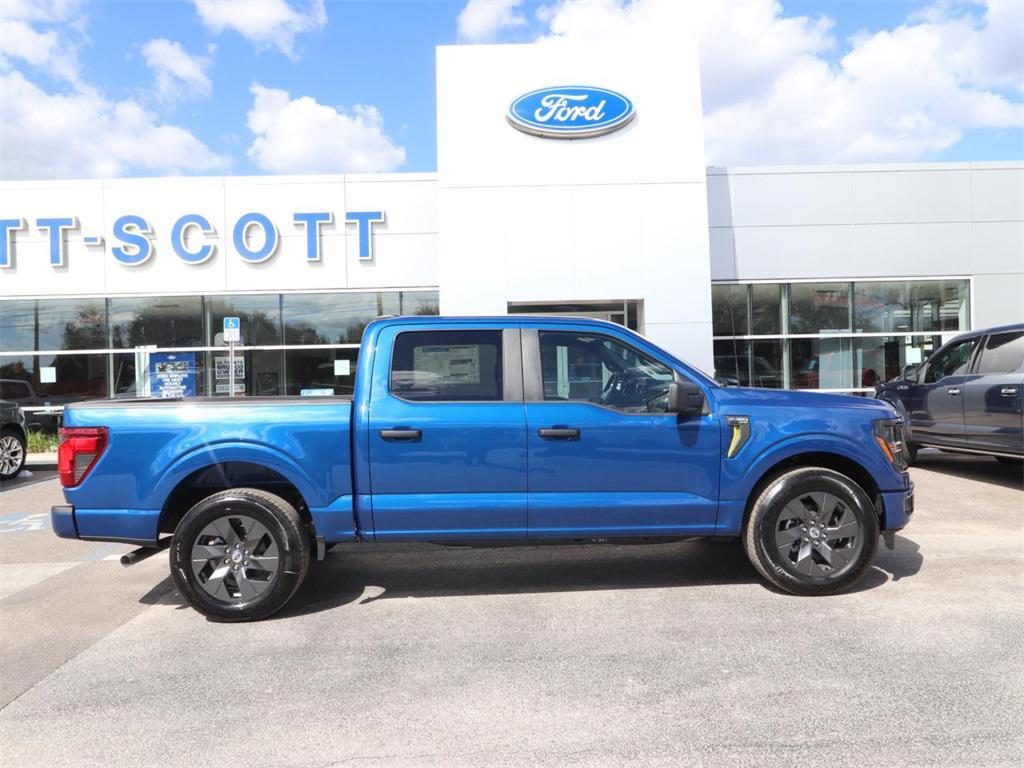 new 2025 Ford F-150 car, priced at $43,520