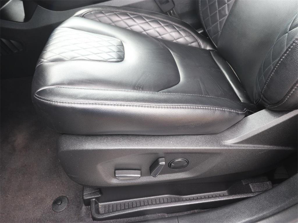 used 2024 Ford Edge car, priced at $26,528