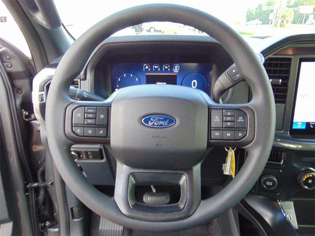 new 2025 Ford F-150 car, priced at $42,384