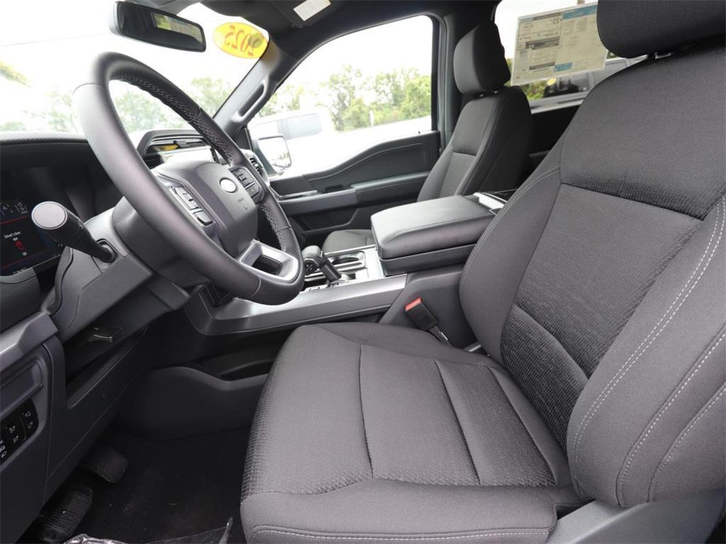 new 2025 Ford F-150 car, priced at $52,782