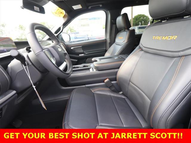 new 2025 Ford Expedition car, priced at $79,978