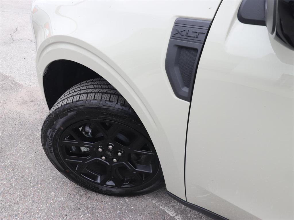 new 2025 Ford Maverick car, priced at $31,059