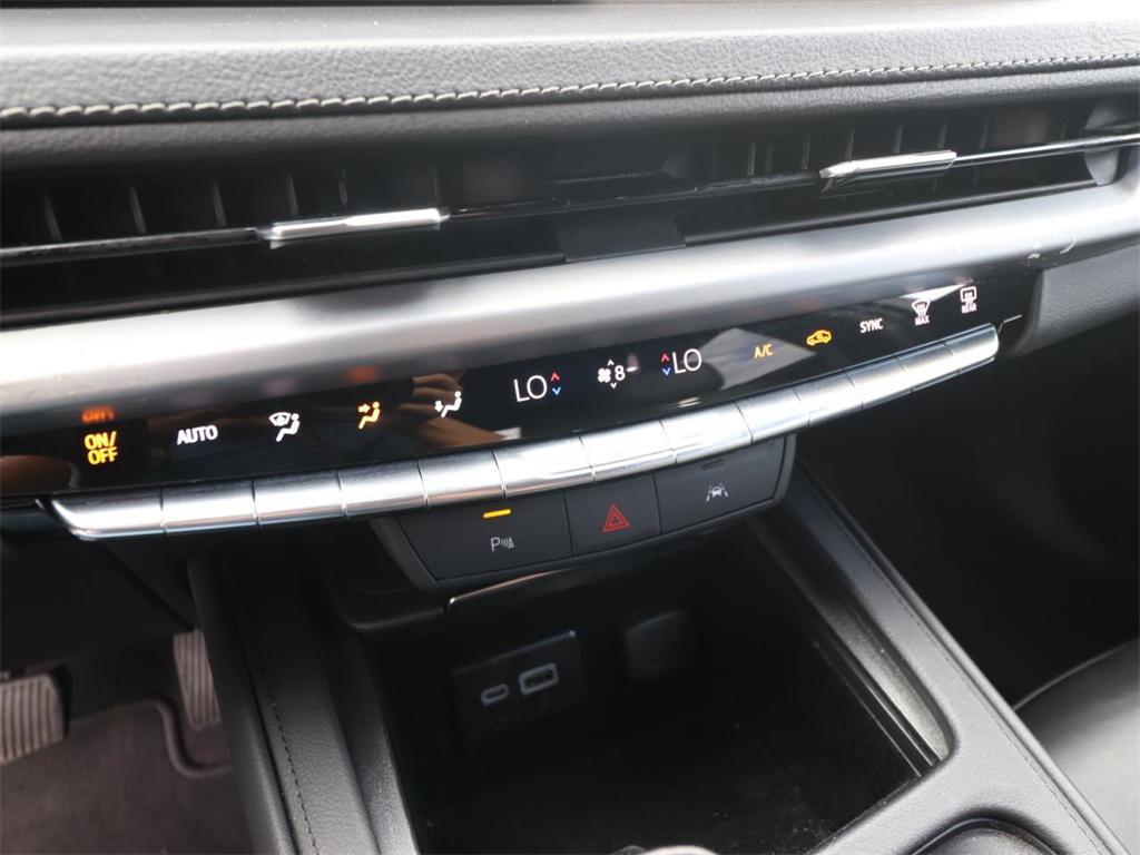 used 2024 Cadillac XT4 car, priced at $31,243