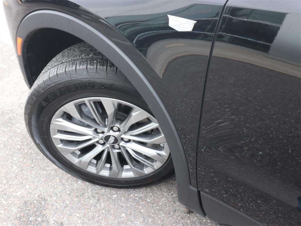 used 2024 Cadillac XT4 car, priced at $31,243