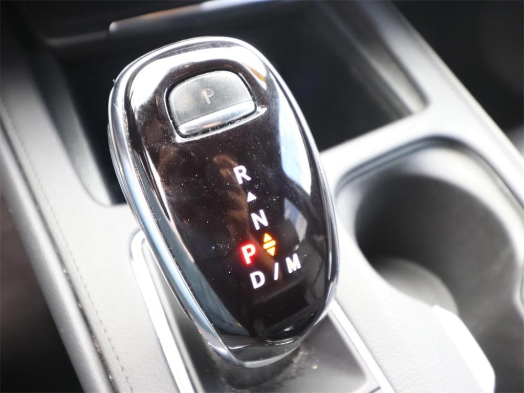 used 2024 Cadillac XT4 car, priced at $31,243