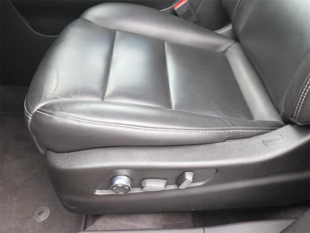 used 2024 Cadillac XT4 car, priced at $31,243