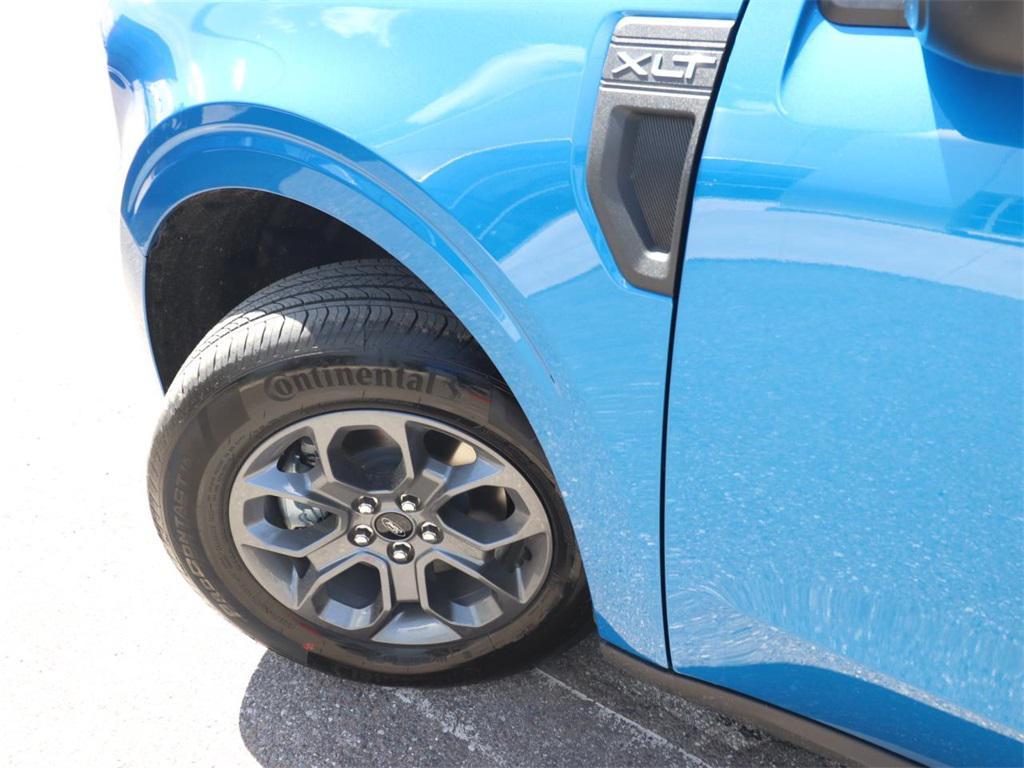 new 2025 Ford Maverick car, priced at $27,738