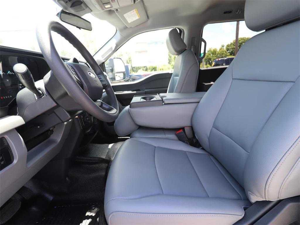 new 2025 Ford F-450 car, priced at $81,360