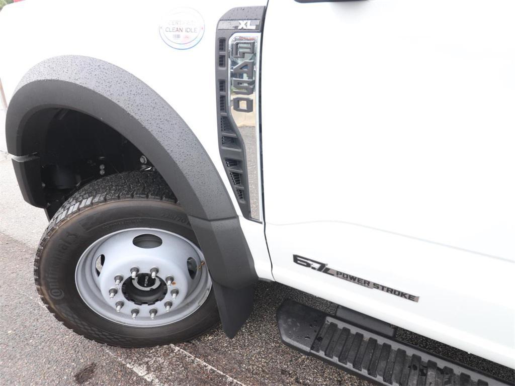 new 2025 Ford F-450 car, priced at $81,360