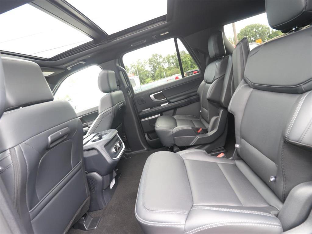 new 2025 Ford Expedition Max car, priced at $85,016