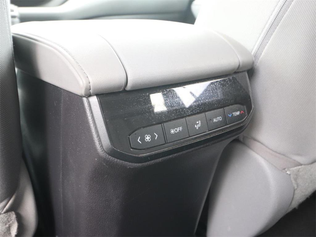 used 2023 Toyota Highlander car, priced at $27,267