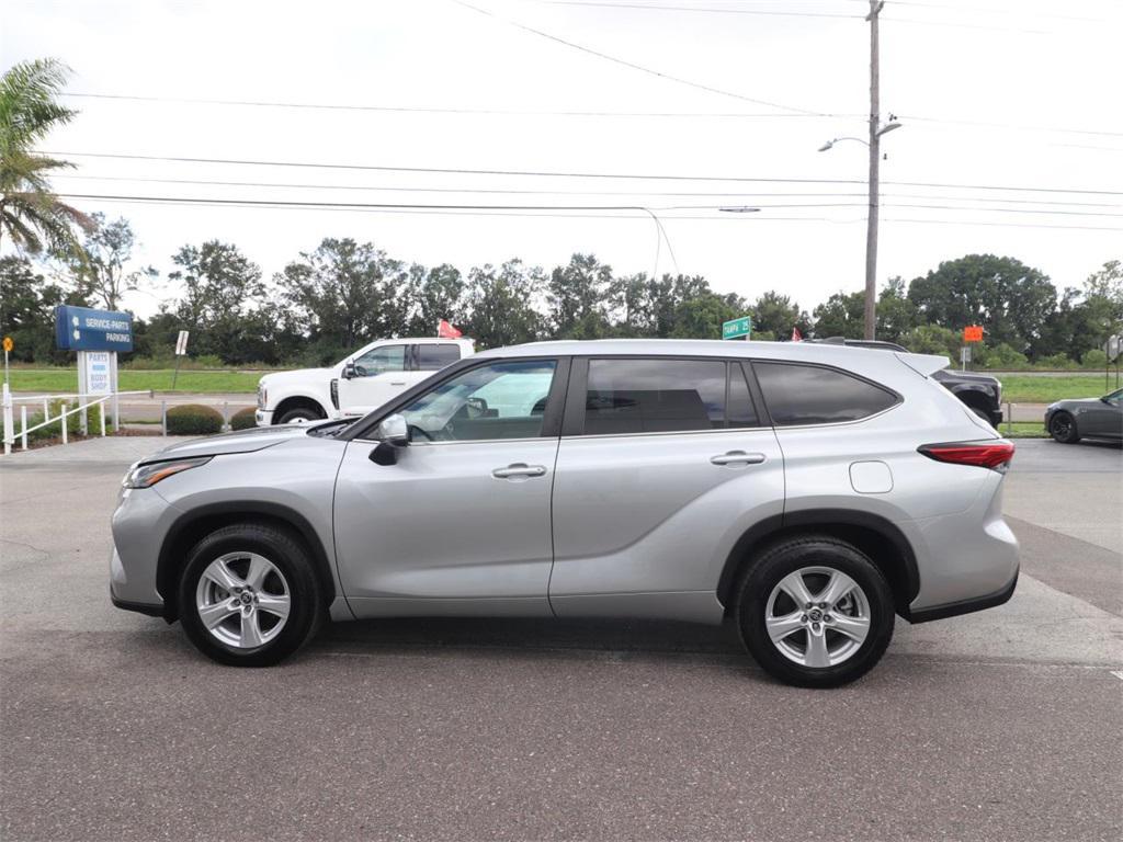used 2023 Toyota Highlander car, priced at $27,267