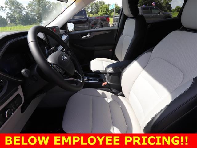 new 2025 Ford Escape PHEV car, priced at $31,407