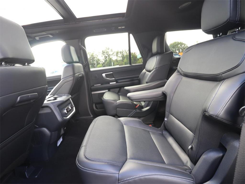 new 2025 Ford Expedition car, priced at $80,601