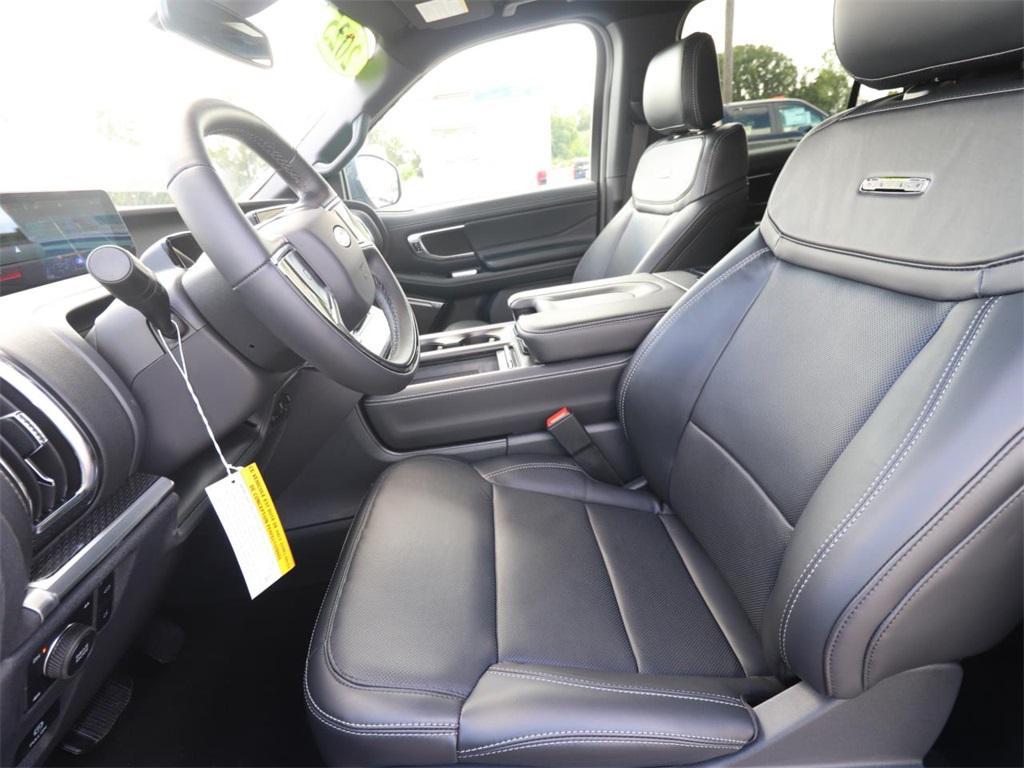 new 2025 Ford Expedition car, priced at $80,601