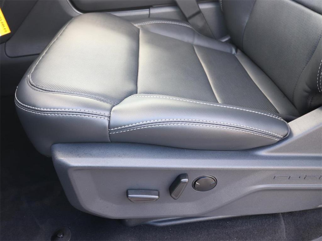 new 2025 Ford Expedition car, priced at $80,601