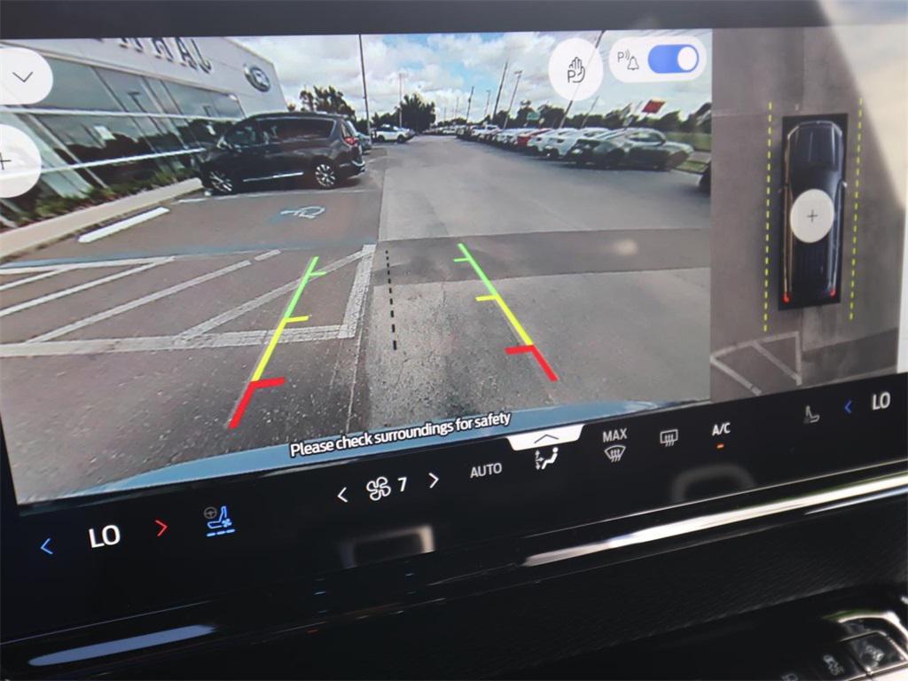 new 2025 Ford Expedition car, priced at $80,601