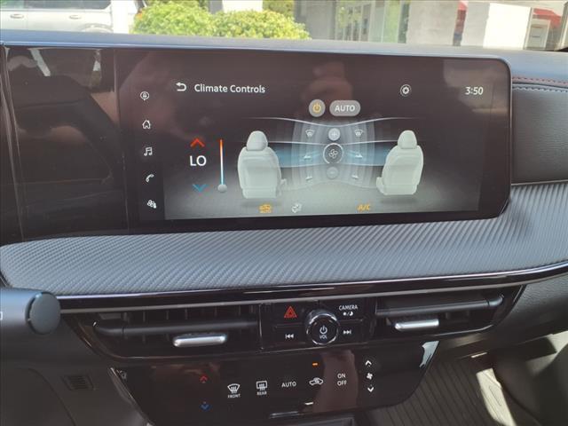 new 2025 Nissan Kicks car, priced at $29,935