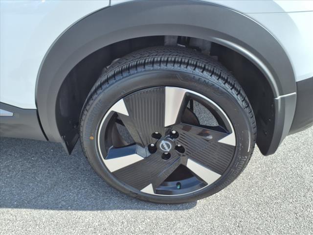 new 2025 Nissan Kicks car, priced at $29,935