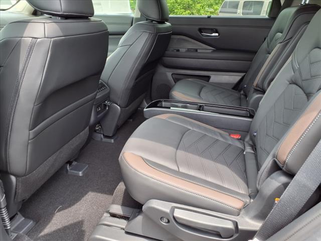 new 2025 Nissan Pathfinder car, priced at $54,035