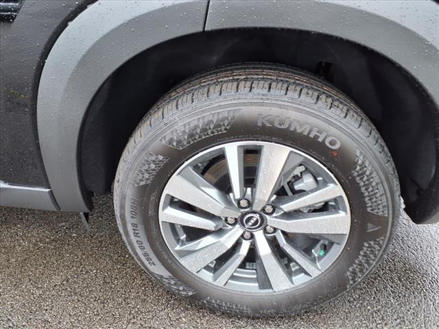 new 2025 Nissan Pathfinder car, priced at $45,785