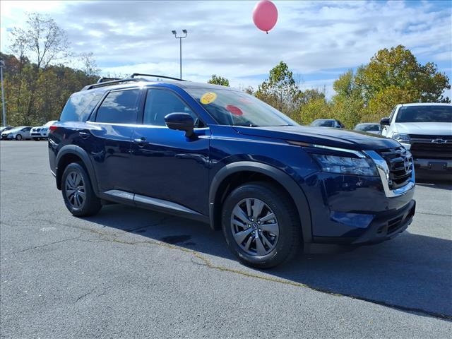 used 2025 Nissan Pathfinder car, priced at $38,998