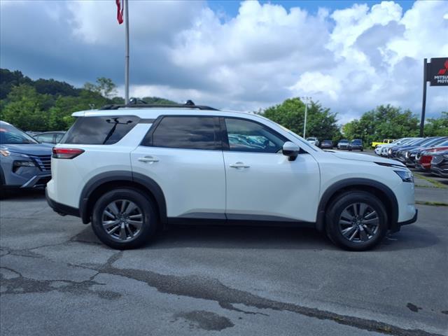 used 2022 Nissan Pathfinder car, priced at $31,999