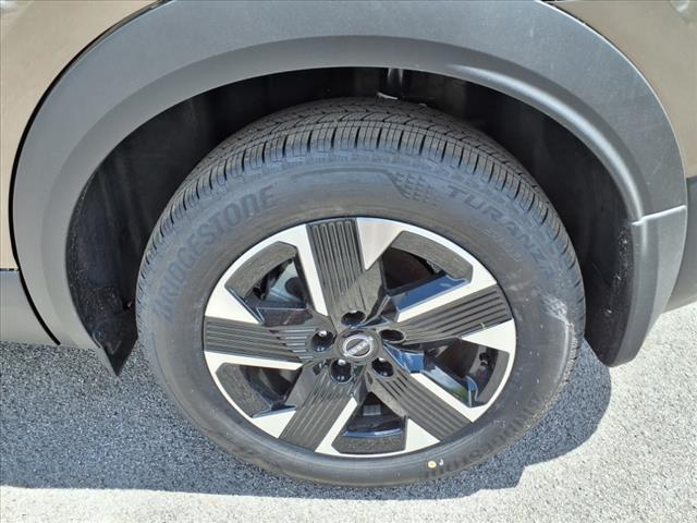 new 2025 Nissan Kicks car, priced at $30,865
