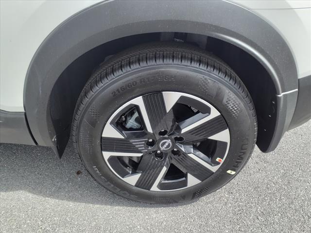 new 2025 Nissan Kicks car, priced at $30,140