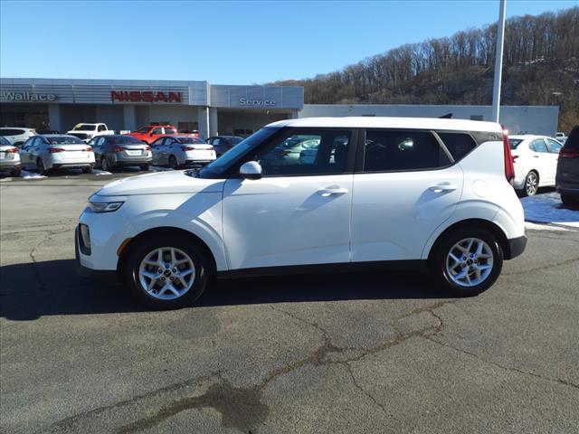 used 2022 Kia Soul car, priced at $16,998