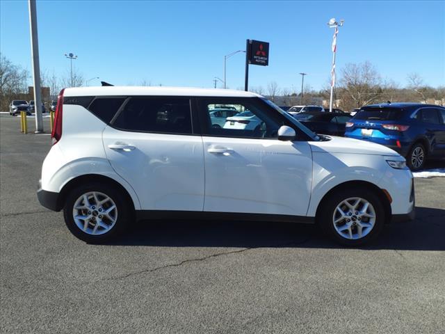 used 2022 Kia Soul car, priced at $16,998