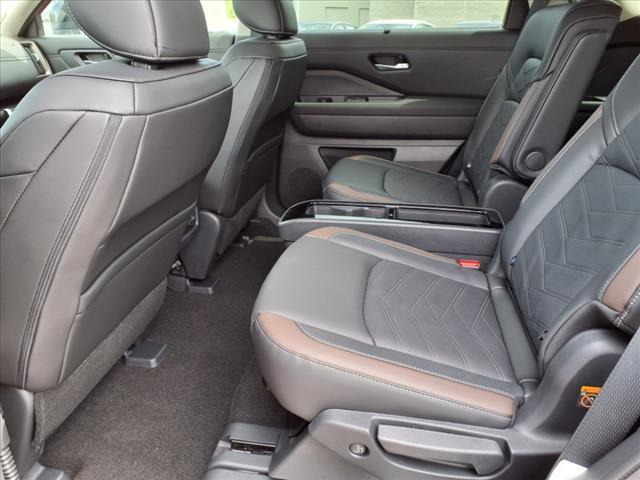 new 2025 Nissan Pathfinder car, priced at $54,035
