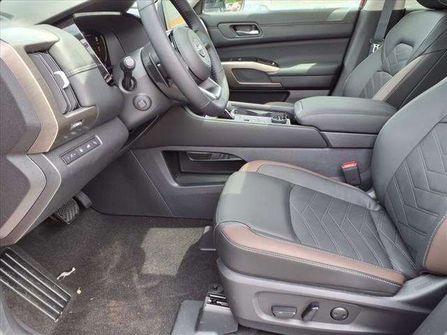 new 2025 Nissan Pathfinder car, priced at $54,035