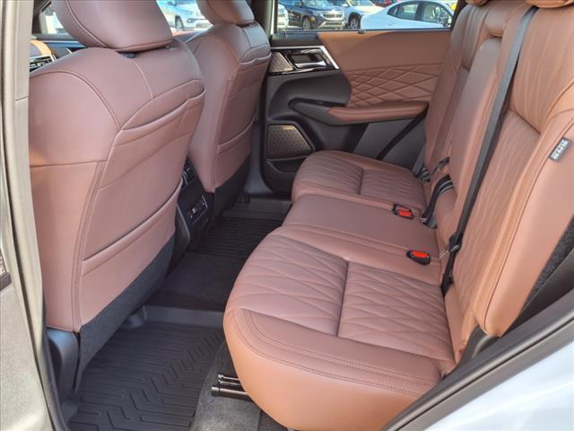 new 2025 Mitsubishi Outlander car, priced at $46,995