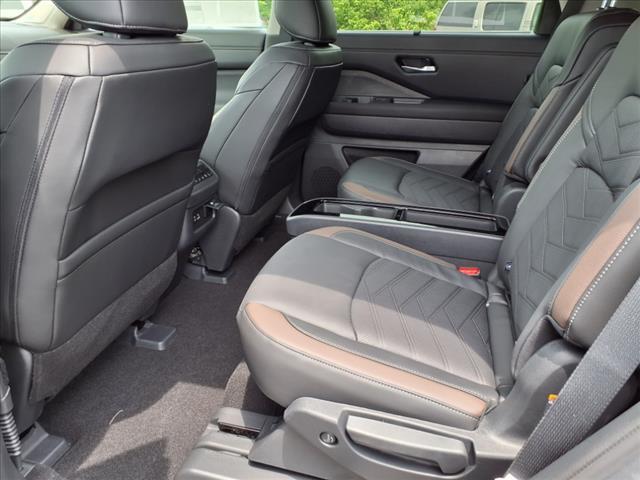 new 2025 Nissan Pathfinder car, priced at $55,035