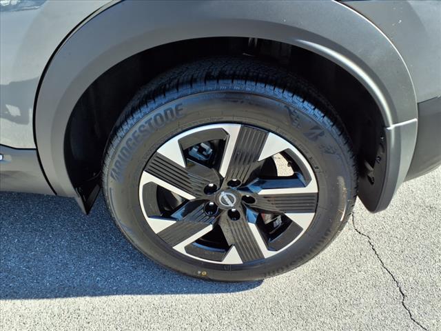 new 2025 Nissan Kicks car, priced at $28,680
