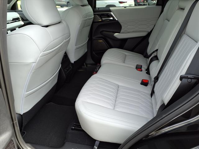 new 2025 Mitsubishi Outlander car, priced at $46,590