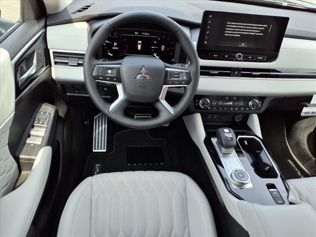 new 2025 Mitsubishi Outlander car, priced at $46,590