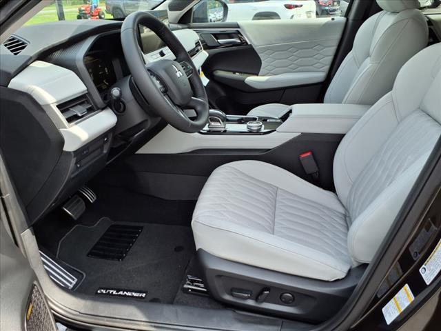 new 2025 Mitsubishi Outlander car, priced at $46,590