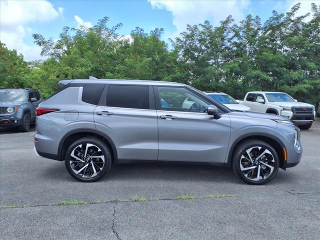 used 2024 Mitsubishi Outlander car, priced at $27,998