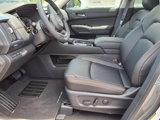 new 2025 Nissan Pathfinder car, priced at $45,785