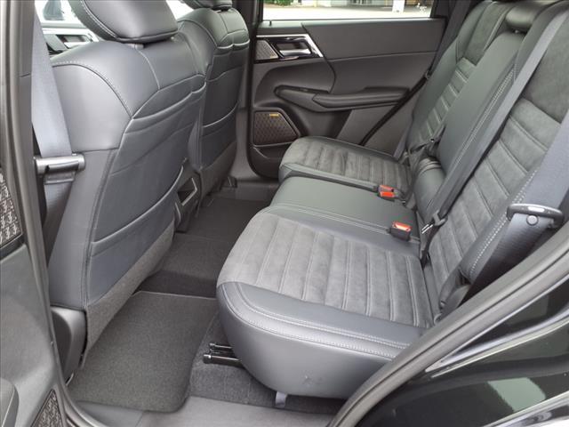 new 2025 Mitsubishi Outlander car, priced at $41,860