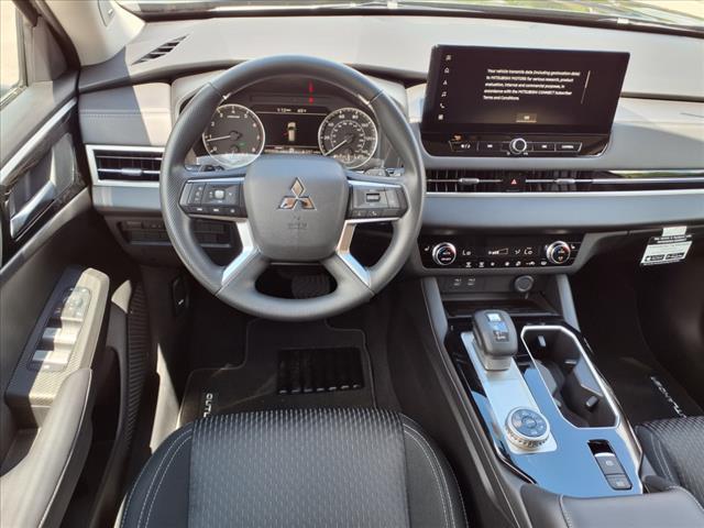 new 2025 Mitsubishi Outlander car, priced at $34,595