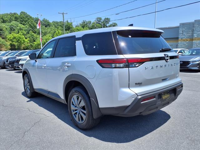 new 2025 Nissan Pathfinder car, priced at $40,450