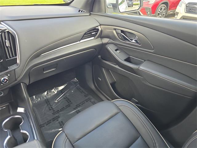 used 2023 Chevrolet Traverse car, priced at $36,987