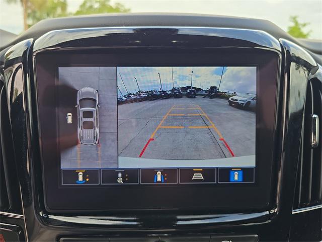 used 2023 Chevrolet Traverse car, priced at $36,987
